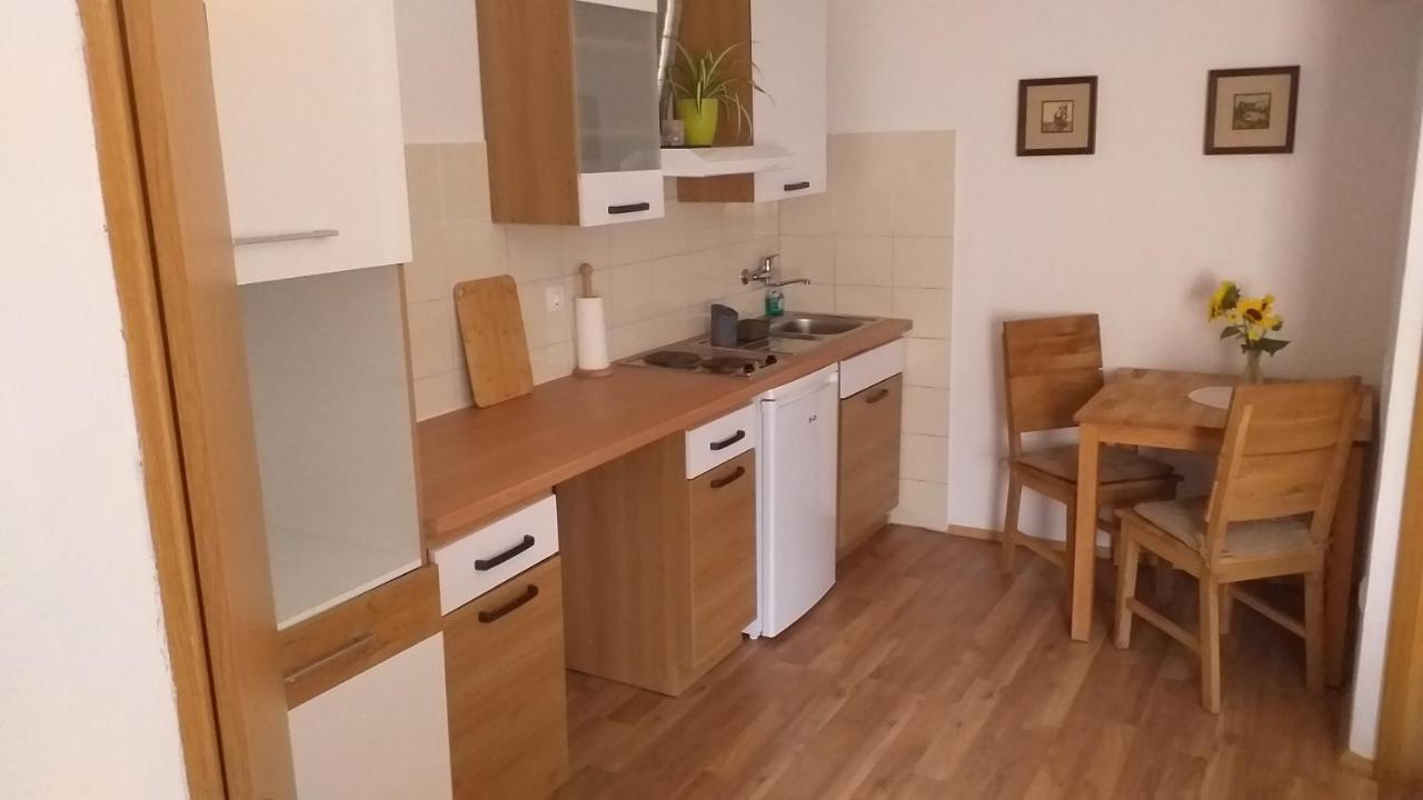 Relax Crni Kal 3 Appartement Buitenkant foto